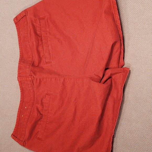 Deep red American eagle “midi” shorts - Picture 4 of 4